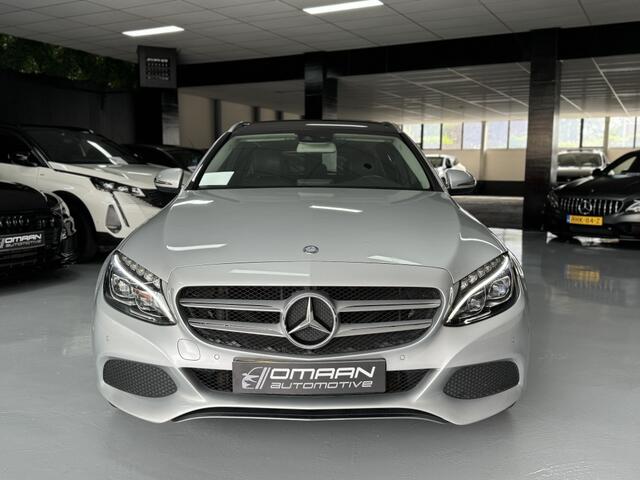 Mercedes-Benz C-KLASSE 180 AUT. PANO TREKHAAK LED AMG