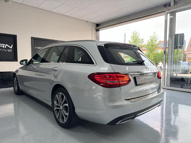 Mercedes-Benz C-KLASSE 180 AUT. PANO TREKHAAK LED AMG