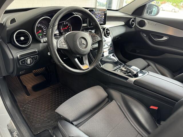 Mercedes-Benz C-KLASSE 180 AUT. PANO TREKHAAK LED AMG