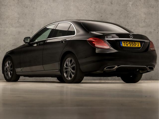 Mercedes-Benz C-KLASSE 180 Sport 157Pk Automaat (NAVIGATIE, CAMERA, LEDER, GETINT GLAS, STOELVERWARMING, SPORTSTOELEN, PARKEERSENSOREN, LED KOPLAMPEN, TREKHAAK WEGKLAPBAAR, NIEUWSTAAT)