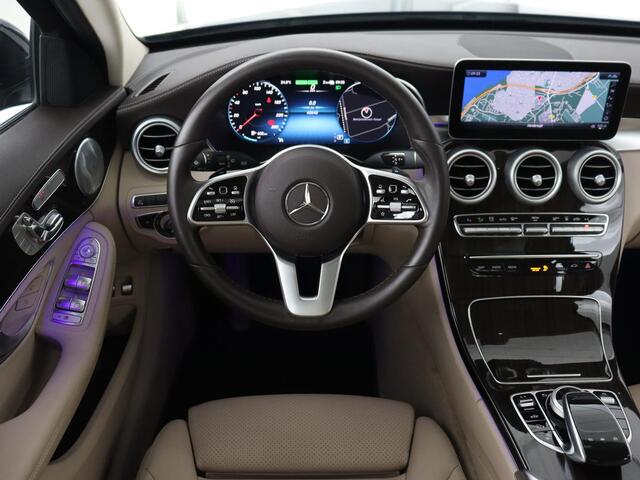 Mercedes-Benz C-KLASSE 300e Avantgarde Luxury | Panoramadak | Luchtvering | Burmester | Stuurverwarming | 360 Camera | Leder | Stoelverwarming | Memory | Carplay | Sfeerverlichting | Matrix LED | PHEV | Plug In