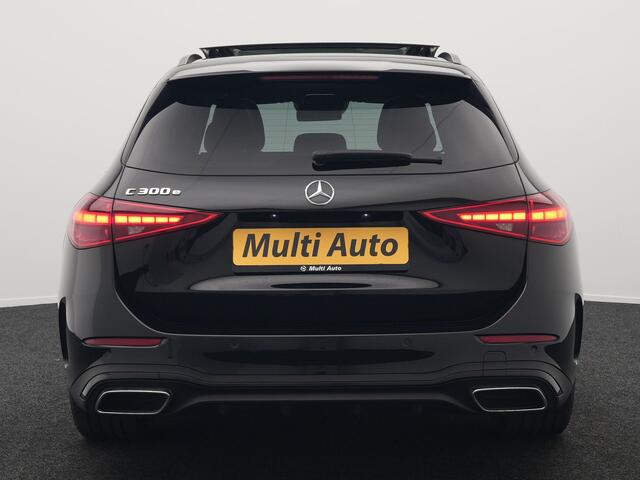 Mercedes-Benz C-KLASSE Estate 300 e AMG Line Plug In Hybrid 320pk Dealer O.H NIEUW MODEL PHEV | Panodak | 360 Camera | Adaptive Cruise | Lederen Sportstoelen Massage & Memory | Sfeerverlichting | Keyless | Navigatie | Virtual | DAB |
