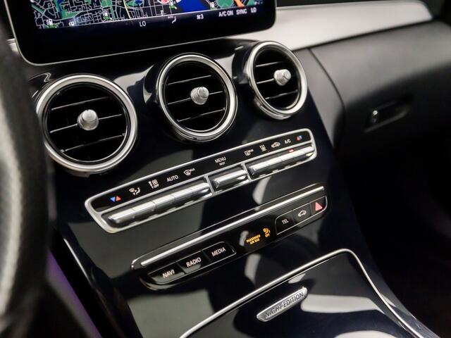 Mercedes-Benz C-KLASSE Estate 300 e Business Solution AMG 320Pk Automaat (PANORAMADAK, APPLE CARPLAY, SFEERVERLICHTING, CAMERA, LEDER/ALCANTARA, SPORTSTOELEN, GETINT GLAS, ELEK ACHTERKLEP, CRUISE, NIEUWSTAAT)