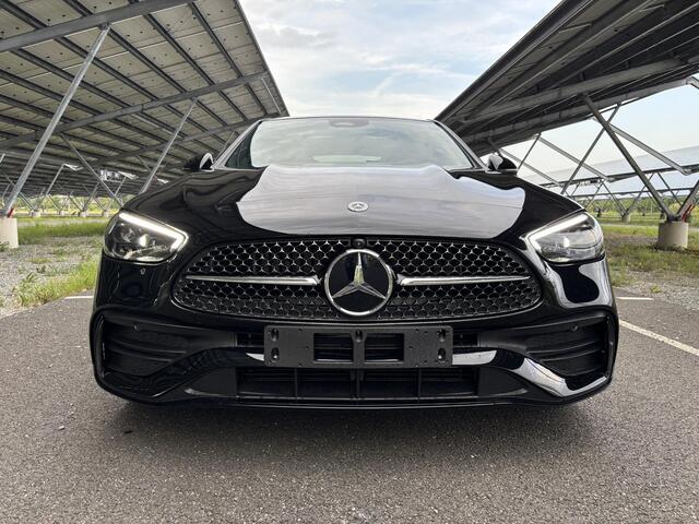 Mercedes-Benz C-KLASSE 300 e Business Solution AMG | Night | Panoramadak | Digital light | Memory stoelen | 19" Multispaaks velgen | Sfeerverlichting |