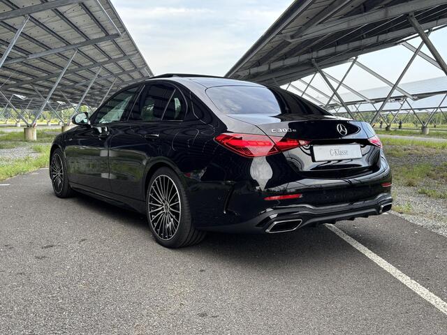 Mercedes-Benz C-KLASSE 300 e Business Solution AMG | Night | Panoramadak | Digital light | Memory stoelen | 19" Multispaaks velgen | Sfeerverlichting |