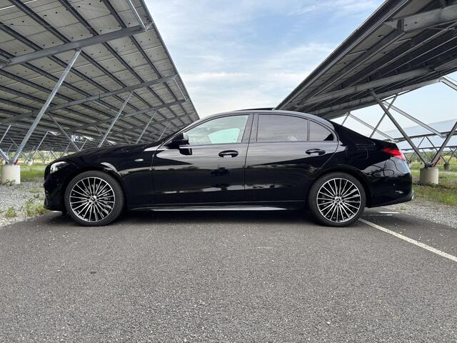 Mercedes-Benz C-KLASSE 300 e Business Solution AMG | Night | Panoramadak | Digital light | Memory stoelen | 19" Multispaaks velgen | Sfeerverlichting |