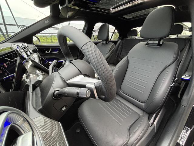 Mercedes-Benz C-KLASSE 300 e Business Solution AMG | Night | Panoramadak | Digital light | Memory stoelen | 19" Multispaaks velgen | Sfeerverlichting |