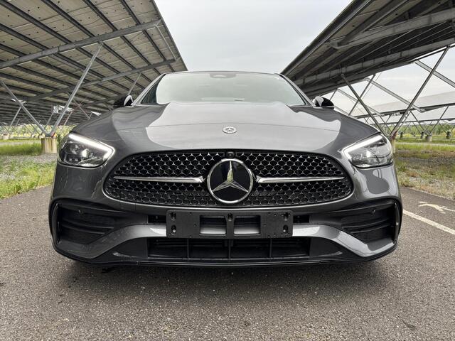Mercedes-Benz C-KLASSE 300 e Business Solution AMG | Night | Panoramadak | Digital light | 19" Multispaaks velgen | Sfeerverlichting |