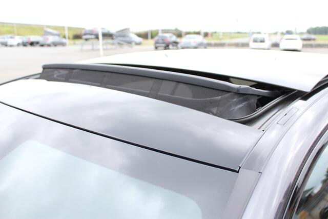 Mercedes-Benz C-KLASSE 180 AMG | pano | memory | distr | 360 camera | Pano | Memory | Distr
