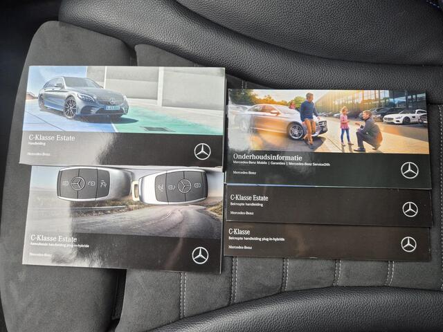 Mercedes-Benz C-KLASSE Estate 300 e Business Solution AMG Limited Automaat / Business Plus-pakket / Allseason banden / Trekgewicht 1800 kg / Glazen schuif- en kanteldak / Rondomzicht camera / Elektrische achterklep