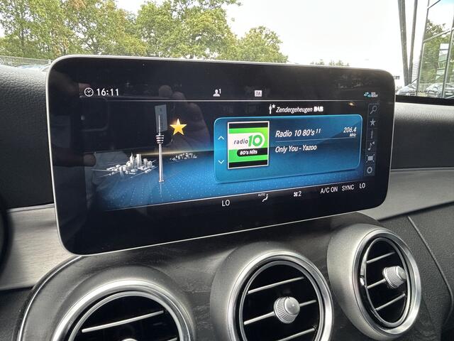 Mercedes-Benz C-KLASSE 180 AMG // Panoramadak // MultiBeam LED // Nightpakket // Digitaal Dashbord // Carplay // Sfeerverlichting