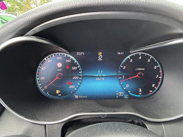 Mercedes-Benz C-KLASSE 180 AMG // Panoramadak // MultiBeam LED // Nightpakket // Digitaal Dashbord // Carplay // Sfeerverlichting