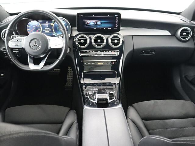 Mercedes-Benz C-KLASSE 160 AMG Uprade Edition | Panoramadak | Stoelverwarming | Camera | Carplay | Leder/Alcantara | Navigatie | Digital Cockpit | Full LED | Climate control | Park Assist