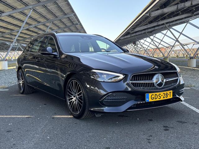 Mercedes-Benz C-KLASSE 180 Luxury Line | Panoramadak | Apple Car Play | LED | Stoelverwarming | 18" lichtmetalen velgen |