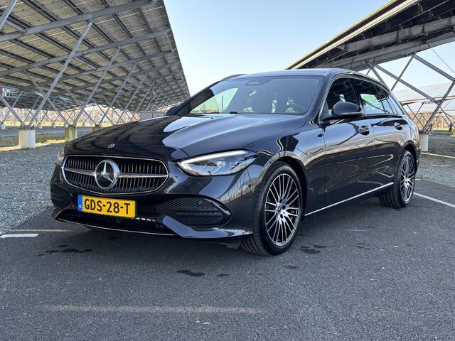 Mercedes-Benz C-KLASSE 180 Luxury Line | Panoramadak | Apple Car Play | LED | Stoelverwarming | 18" lichtmetalen velgen |