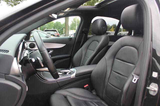 Mercedes-Benz C-KLASSE 180 Business Solution AMG / Trekhaak / Panoramadak / 360Camera / Leder / 18'' / Navigatie / LED Koplampen / Dodehoek / Cruise Control