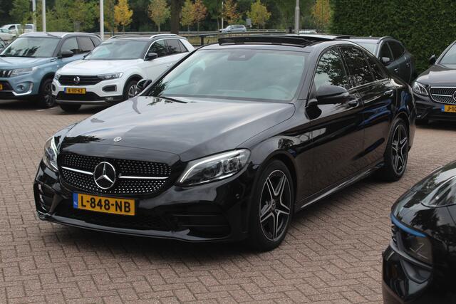 Mercedes-Benz C-KLASSE 180 Business Solution AMG / Trekhaak / Panoramadak / 360Camera / Leder / 18'' / Navigatie / LED Koplampen / Dodehoek / Cruise Control