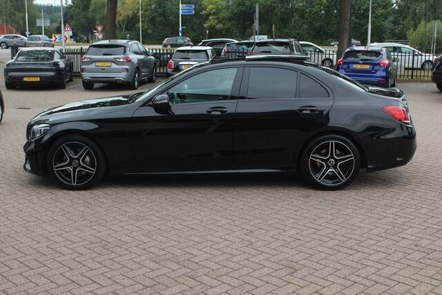 Mercedes-Benz C-KLASSE 180 Business Solution AMG / Trekhaak / Panoramadak / 360Camera / Leder / 18'' / Navigatie / LED Koplampen / Dodehoek / Cruise Control