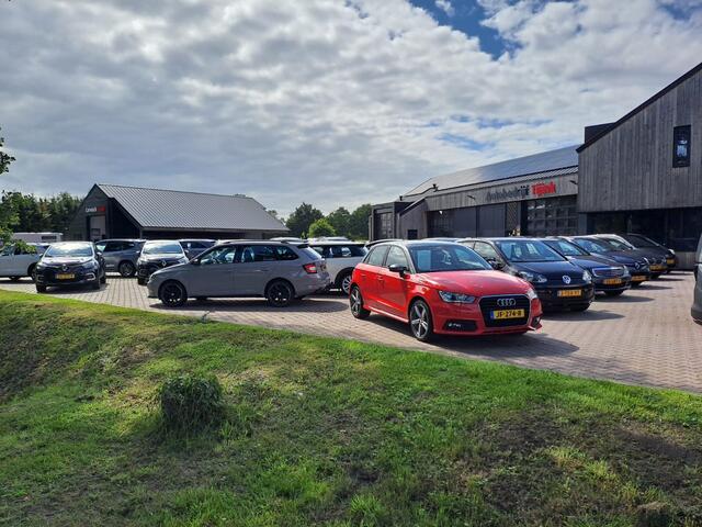 Mercedes-Benz C-KLASSE Estate 300 e Business Plus Solution AMG Limited | Pano | Trekhaak | Multibeam | 360° camera | Leder/alcantara | Stoelverwarming | Elek. achterklep | Vol |