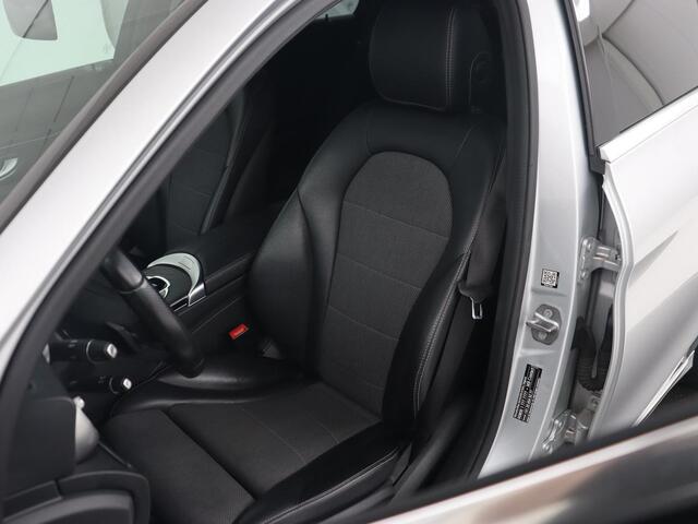 Mercedes-Benz C-KLASSE 180 Avantgarde | Stoelverwarming | Half leder | Park Assist | Navigatie | Full LED | Cruise control | Comfortstoelen | Climate control