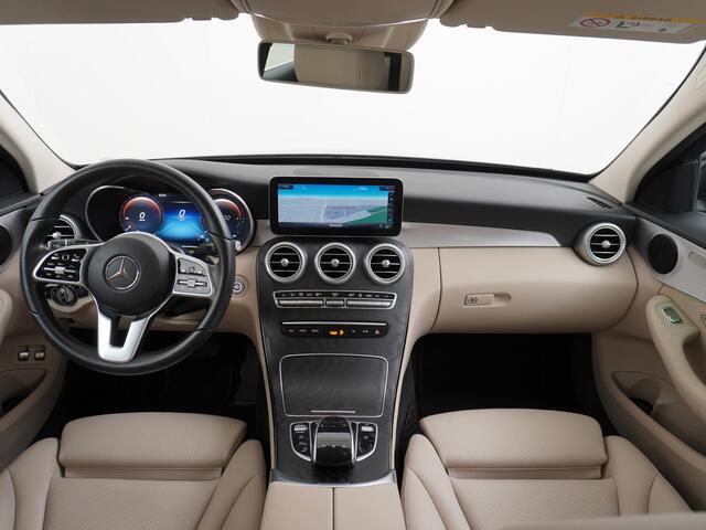 Mercedes-Benz C-KLASSE Estate 300 e PHEV AUT-9 320pk 700Nm! AMG Leer+Verwarmd Apple Android Carplay Me-Connect Sportstoel (semi-)Auto-Pilot(Adaptive-Cruise/lane-Assist) Virtual-Cockpit LimitedGrootlichtassistent, adaptieve matrix-LED koplampen Navigatie full-map + HDD 360 Camer