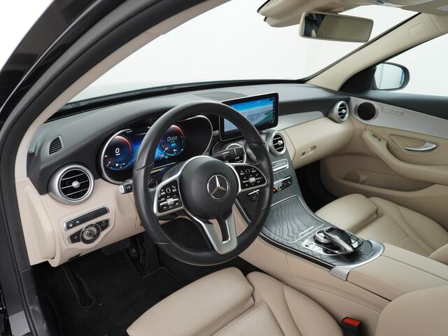 Mercedes-Benz C-KLASSE Estate 300 e PHEV AUT-9 320pk 700Nm! AMG Leer+Verwarmd Apple Android Carplay Me-Connect Sportstoel (semi-)Auto-Pilot(Adaptive-Cruise/lane-Assist) Virtual-Cockpit LimitedGrootlichtassistent, adaptieve matrix-LED koplampen Navigatie full-map + HDD 360 Camer