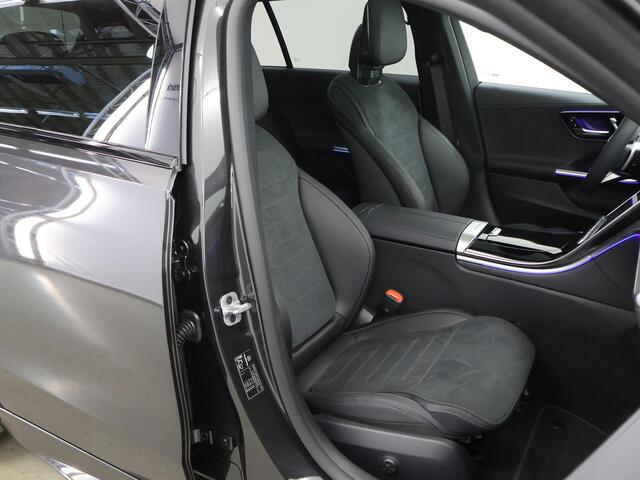 Mercedes-Benz C-KLASSE Estate 180 Business Solution AMG | Panoramadak | Trekhaak | Digital Light | Memory stoelen | Actieve dodehoek | 360 camera | Trekhaak | Night pakket | Apple carplay