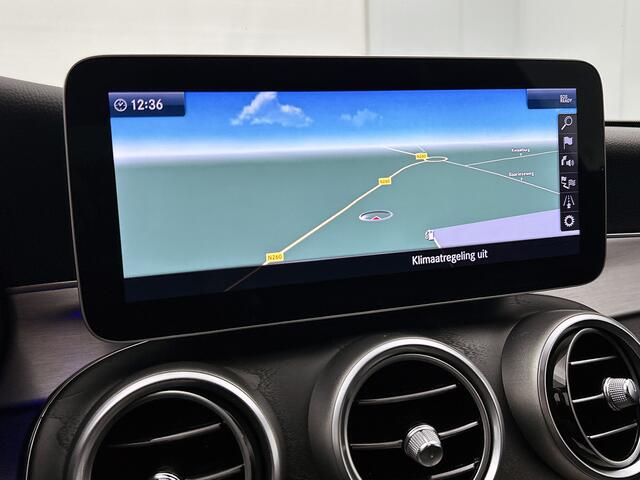 Mercedes-Benz C-KLASSE 180 AMG-line | Night pakket | Panorama Schuifdak | Alarm klasse 3 SCM | MultiBeam Led | 360gr Camera en parkeersensoren | Sfeerverlichting Inclusief 24 maanden MB Certified garantie voor Europa.