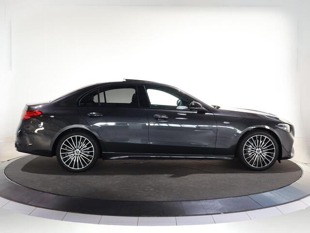 Mercedes-Benz C-KLASSE 300e Business Solution AMG | Panoramaschuifdak | Nightpakket | 360°-camera | DIGITAL LIGHT | 19" multispaaks AMG velgen |