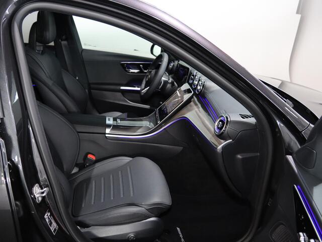 Mercedes-Benz C-KLASSE 300e Business Solution AMG | Panoramaschuifdak | Nightpakket | 360°-camera | DIGITAL LIGHT | 19" multispaaks AMG velgen |
