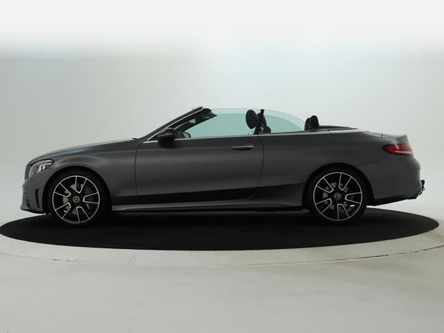Mercedes-Benz C-KLASSE Cabrio 300 4MATIC Sport Edition matt grijs magno | 360° camera | Airscarf | Burmester | Stoelventilatie/- verwarming voor | Inclusief 24 maanden MB Certified garantie voor Europa.