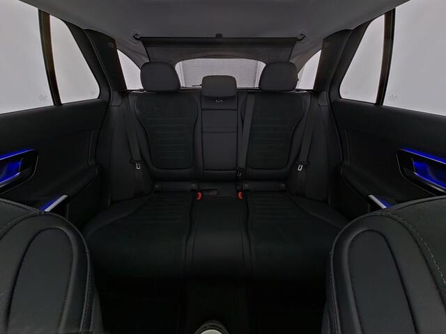 Mercedes-Benz C-KLASSE Estate 300 e AMG Plug-In Hybride AMG Line | Night Pakket | Trekhaak | Panorama Schuif-Kanteldak | Dodehoek Assist. Inclusief 24 maanden MB Certified garantie voor Europa.