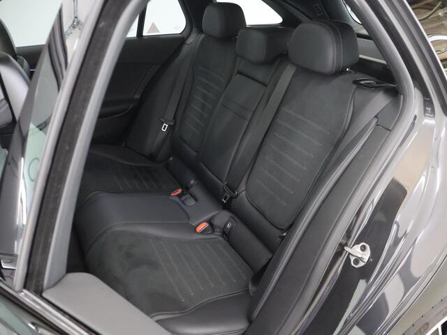 Mercedes-Benz C-KLASSE Estate 200 Launch Edition AMG Line | Night | Panoramadak | Memory | Digital Light | Distronic | 360 graden camera | Sfeerverlichting |