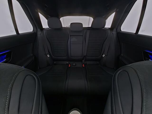 Mercedes-Benz C-KLASSE Estate 300 e AMG Plug-In Hybride AMG Line | Night Pakket | Trekhaak | Panorama Schuif-Kanteldak | Memory Voorstoelen. Inclusief 24 maanden Mercedes-Benz Certified garantie voor Europa.