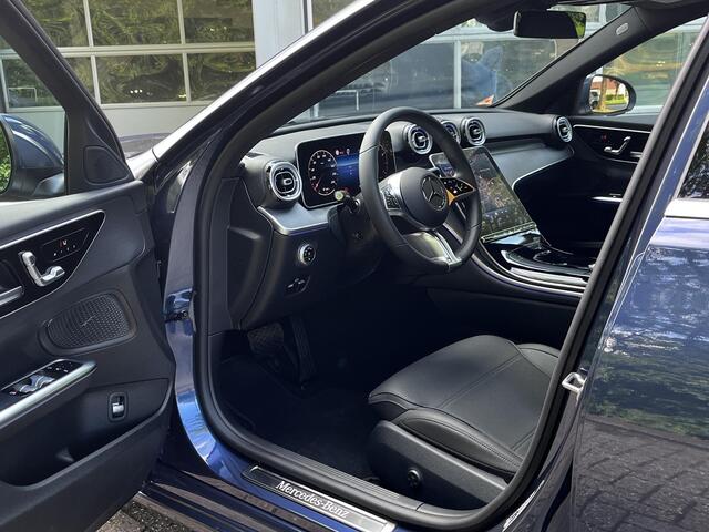 Mercedes-Benz C-KLASSE 180 Star Edition Luxury | Panoramadak | DISTRONIC Afstandsassistent | Dodehoekassistent | Donkergetint Glas Achter | Apple CarPlay | Android Auto | Elektrisch Verstelbare Stoelen + Memory | Stoelverwarming | Sfeerverlichting