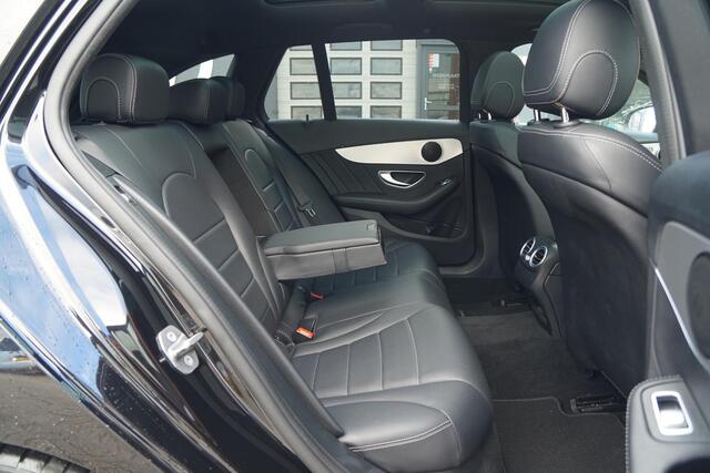 Mercedes-Benz C-KLASSE Estate 180 AMG Sport Edition *INCL BTW* + PANODAK / BI-XENON / 19'' LMV / STOELVERWARMING