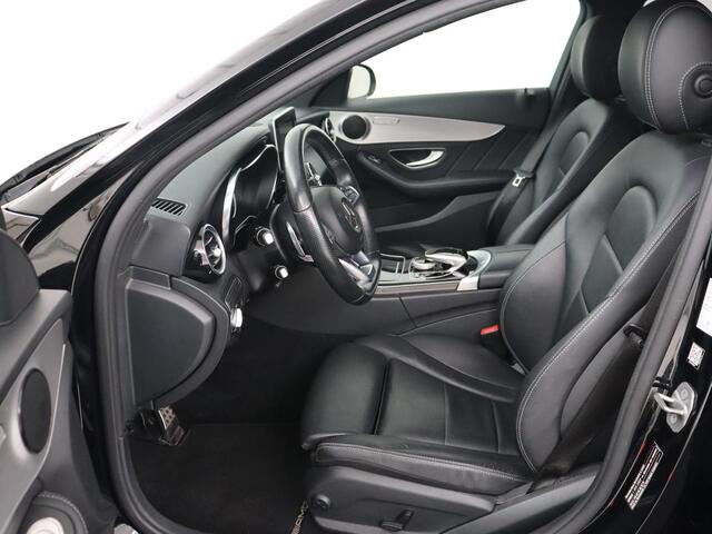 Mercedes-Benz C-KLASSE 200 AMG Night | Leder | Stoelverwarming | Full LED | Park Assist | Navigatie | Climate control | Cruise control | Bluetooth