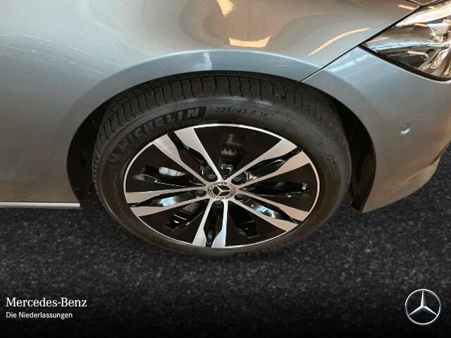 Mercedes-Benz C-KLASSE 300 e AVANTGARDE ** LED, MBUX+, SCHUIF/KANTEL, MEM, 360gr CAM, DISTR, 18-inch LMV ** 1e EIG - UNFALLFREI - MB GAR ** ** INFORMEER OOK NAAR ONZE AANTREKKELIJKE FINANCIAL-LEASE TARIEVEN **