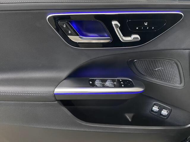 Mercedes-Benz C-KLASSE 300 e AVANTGARDE ** LED, MBUX+, SCHUIF/KANTEL, MEM, 360gr CAM, DISTR, 18-inch LMV ** 1e EIG - UNFALLFREI - MB GAR ** ** INFORMEER OOK NAAR ONZE AANTREKKELIJKE FINANCIAL-LEASE TARIEVEN **