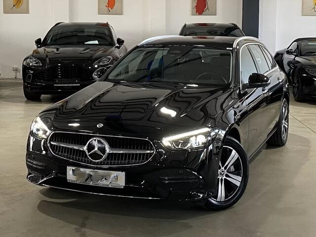 Mercedes-Benz C-KLASSE Estate 300e T AVANTGARDE ** LED, MBUX+, PANORAMA, TREKH, WINTER- & SPIEGEL-PACK, KEYLESS ** 1e EIG - UNFALLFREI ** ** INFORMEER OOK NAAR ONZE AANTREKKELIJKE FINANCIAL-LEASE TARIEVEN **