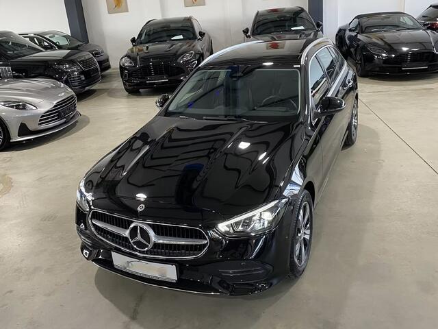 Mercedes-Benz C-KLASSE Estate 300e T AVANTGARDE ** LED, MBUX+, PANORAMA, TREKH, WINTER- & SPIEGEL-PACK, KEYLESS ** 1e EIG - UNFALLFREI ** ** INFORMEER OOK NAAR ONZE AANTREKKELIJKE FINANCIAL-LEASE TARIEVEN **