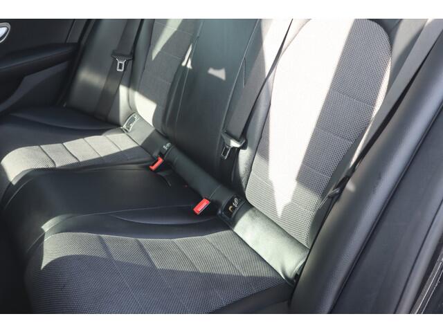 Mercedes-Benz C-KLASSE 180 Ambition | Cruise | Elektrische voorstoelen | Parkeerassistent |