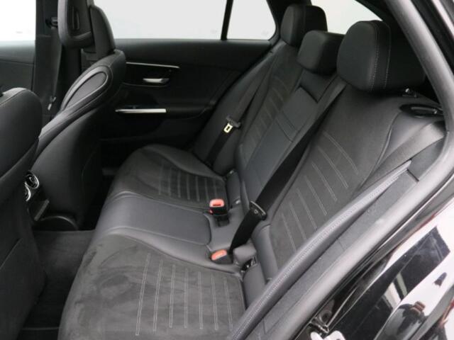 Mercedes-Benz C-KLASSE Estate 180 Star Edition AMG Line | Panoramadak | 360° Camera | Memorypakket | Sfeerverlichting | Keyless Go | Dode Hoek Ass | Inclusief 24 maanden Mercedes-Benz Certified garantie voor Europa.