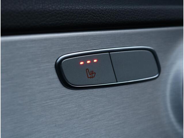 Mercedes-Benz C-KLASSE 180 Estate AMG | Night edition Mercedes-Benz C-Klasse Estate 180 AMG | Night edition