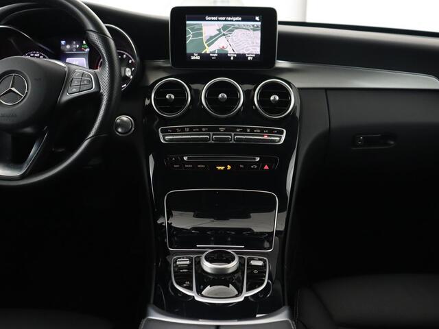 Mercedes-Benz C-KLASSE 350e Lease Edition Plus | 60.800km NAP | Leder | Adaptive cruise | Stoelverwarming | Camera | Sfeerverlichting | Full LED | Luchtvering | Navigatie | PHEV | Plug In