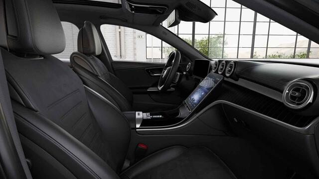 Mercedes-Benz C-KLASSE 200 AMG Line | Night | Panoramadak | 19" lichtmetalen velgen | Sfeerverlichting | Getint glas | Stoelverwarming |