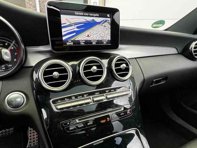 Mercedes-Benz C-KLASSE Estate 250 Prestige AMG Automaat / Panoramadak / Leder Sport Int / Night Pakket / AMG Velg / Afn Trekhaak / Park Sensors / Camera / F1 Schakel / Als Nieuw!