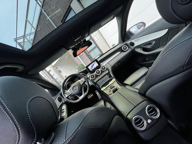 Mercedes-Benz C-KLASSE Estate 250 Prestige AMG Automaat / Panoramadak / Leder Sport Int / Night Pakket / AMG Velg / Afn Trekhaak / Park Sensors / Camera / F1 Schakel / Als Nieuw!
