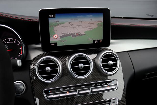 Mercedes-Benz C-KLASSE Coupé AMG 43 4MATIC | Panoramadak | Carbon | Burmester | Memory | AMG Performance Stuurwiel | Surround Camera | Schakelbaar Uitlaatsysteem | Spoorassistent | Dodehoekassistent |