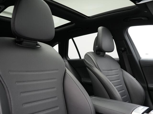 Mercedes-Benz C-KLASSE Estate 300 e AMG Line Plug In Hybrid 313pk Dealer O.H. PHEV | Panodak | Camera | Lederen Sportstoelen Memory & Verwarmd | Apple Carplay | Sfeerverlichting | Navigatie | Cruise Control | DAB |